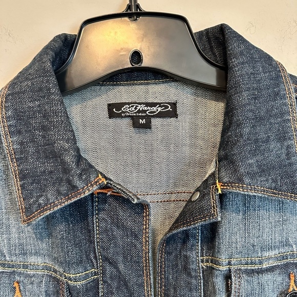 ED HARDY RHINESTONE TATTOO DENIM TRUCKER JACKET | Size Medium | EUC - Picture 5 of 9